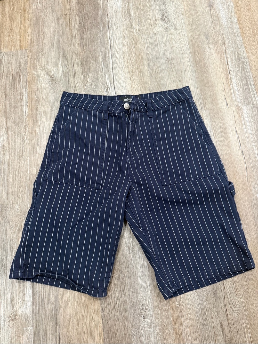 Refuge Navy Pinstripe Baggy Carpenter Shorts Size M Y2K Streetwear